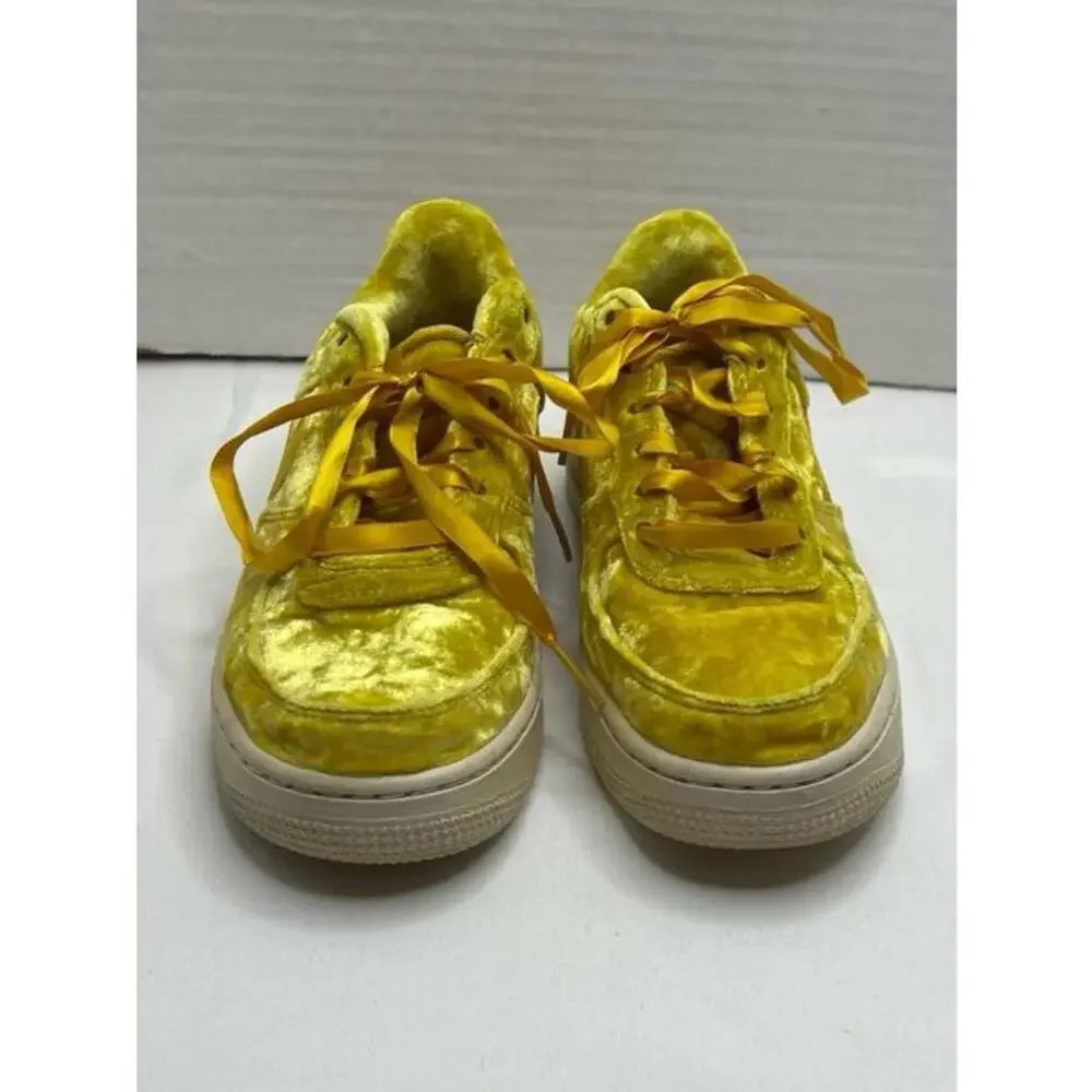 Nike Air‎ Force 1 LV8 GS Mineral Gold Velvet Sz 4Y